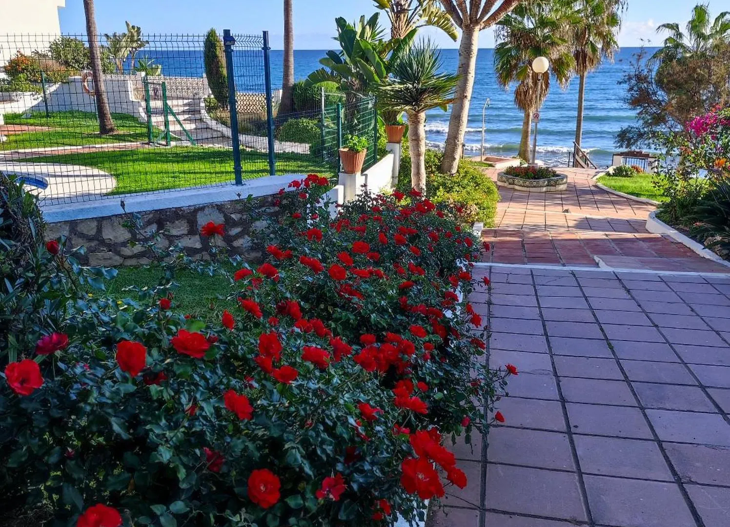 Algaidabeach-Paseolitoral Sitio de Calahonda 0*,